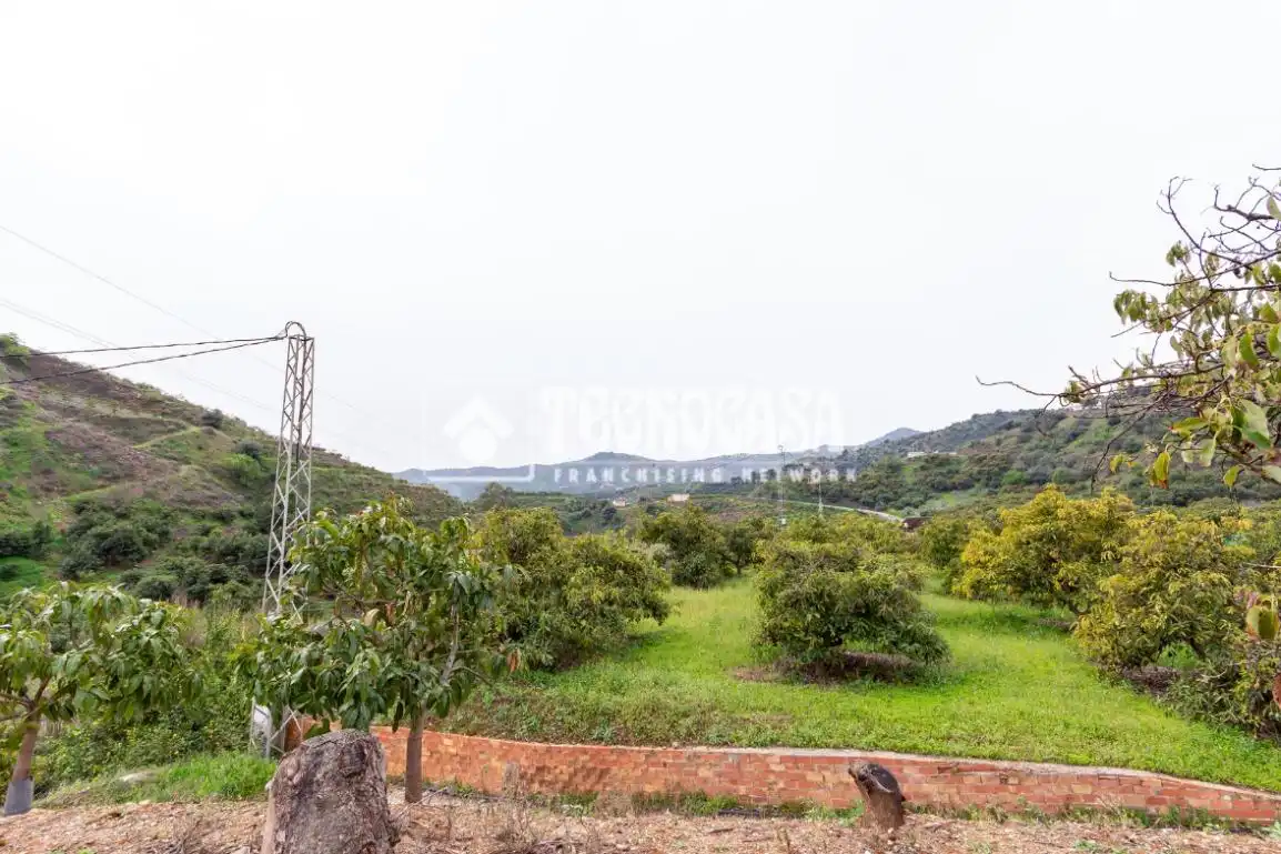 Casa rústica amb jardí en venda a Cútar, imagen 35