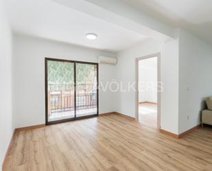 Sala d'estar de Apartament de lloguer en  Valencia Capital amb Aire condicionat i Balcó