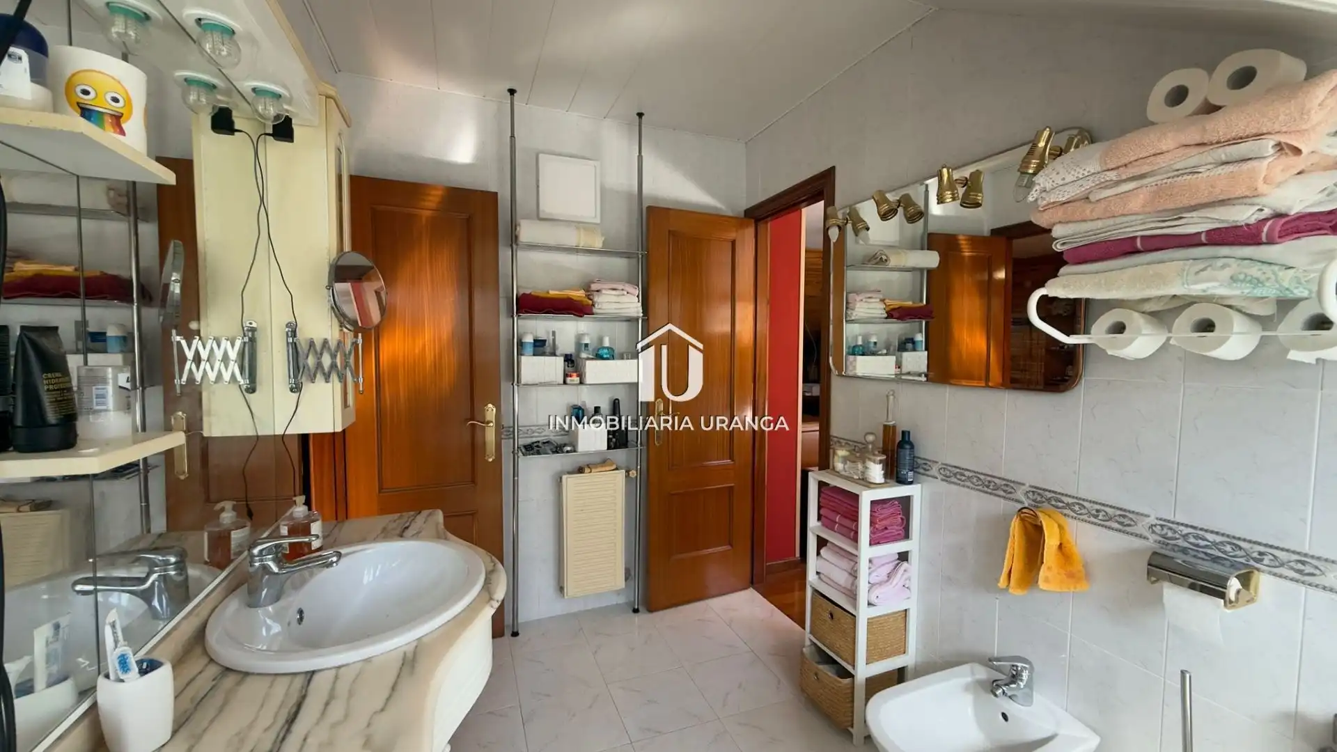 Baño de Casa o chalet en venta en Laredo con Calefacción y Terraza