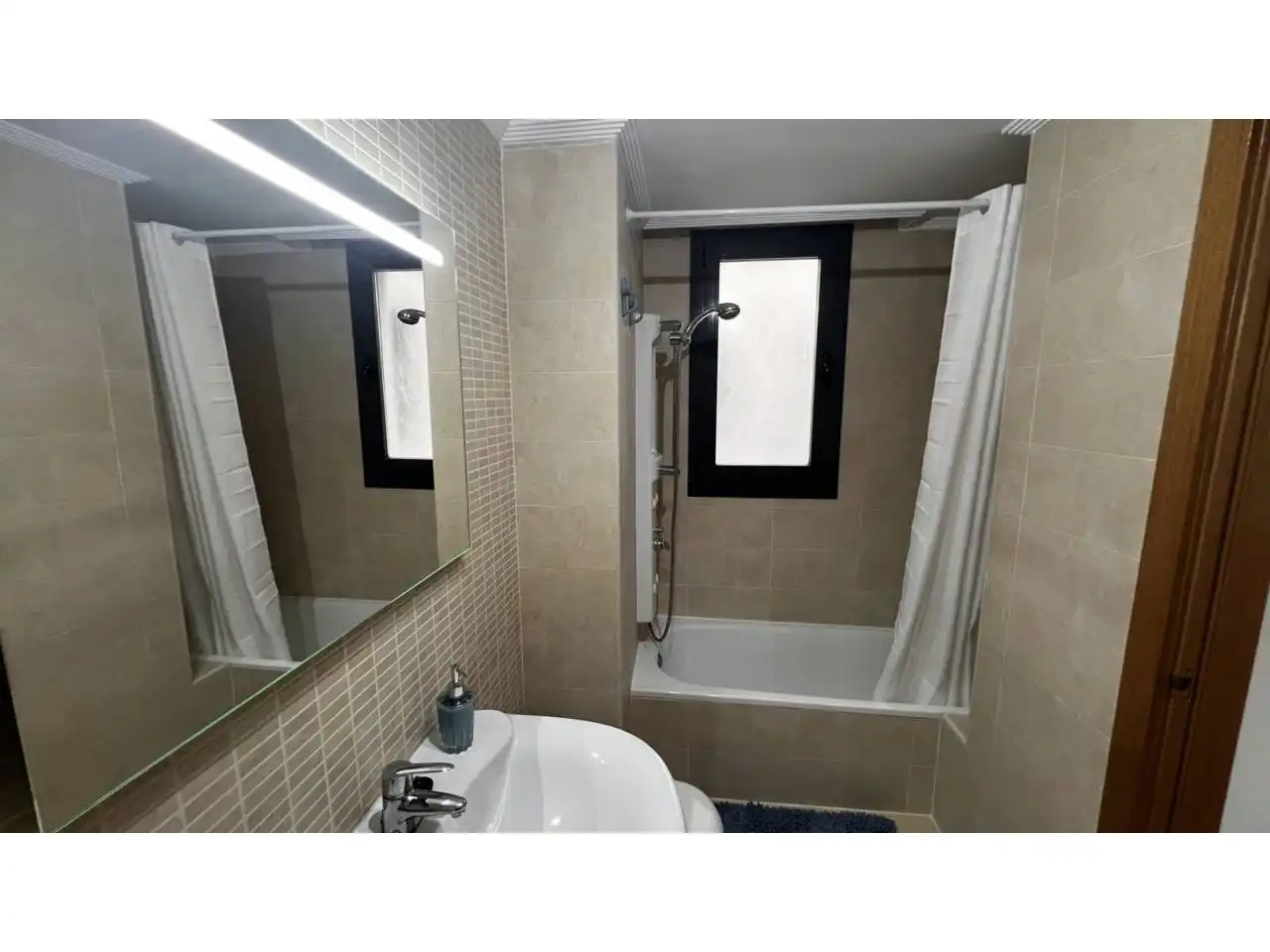 Badezimmer von Wohnung zum Verkauf in Medina de Pomar mit Heizung, Abstellraum und Möbliert