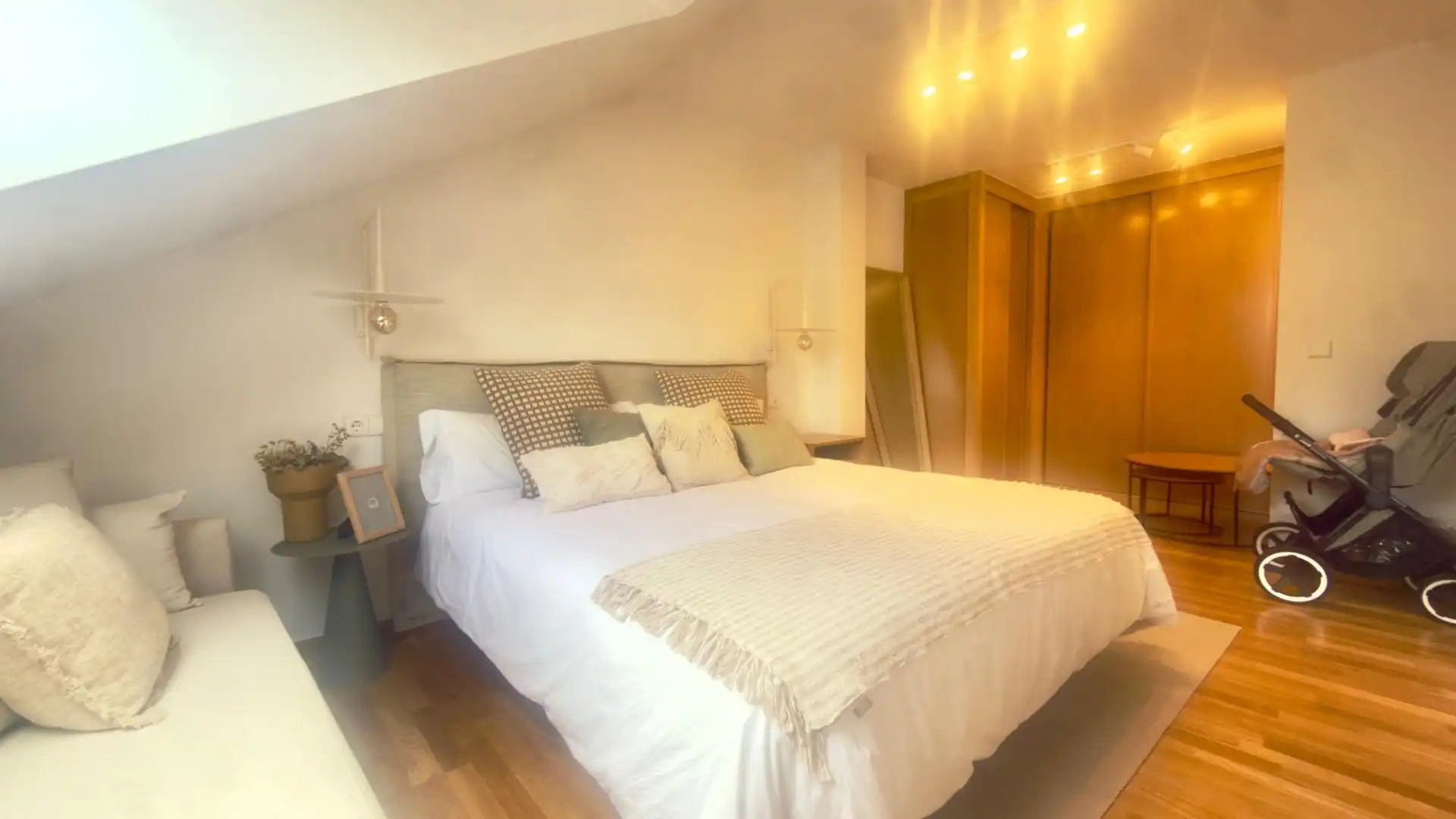 Habitación de Dúplex en venta en Ourense Capital  con Aire acondicionado, Calefacción y Terraza
