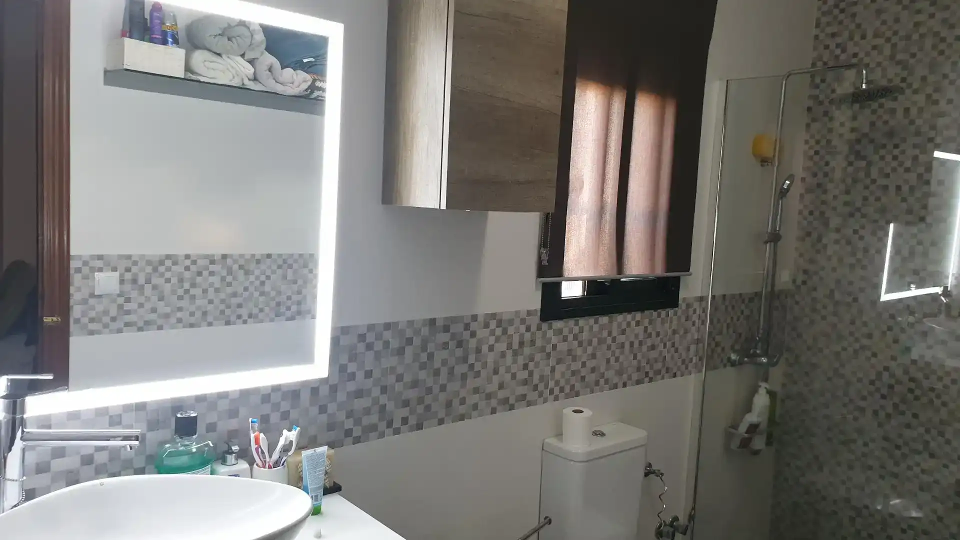 Bany de Casa adosada de lloguer en El Rompido amb Aire condicionat, Traster i Piscina