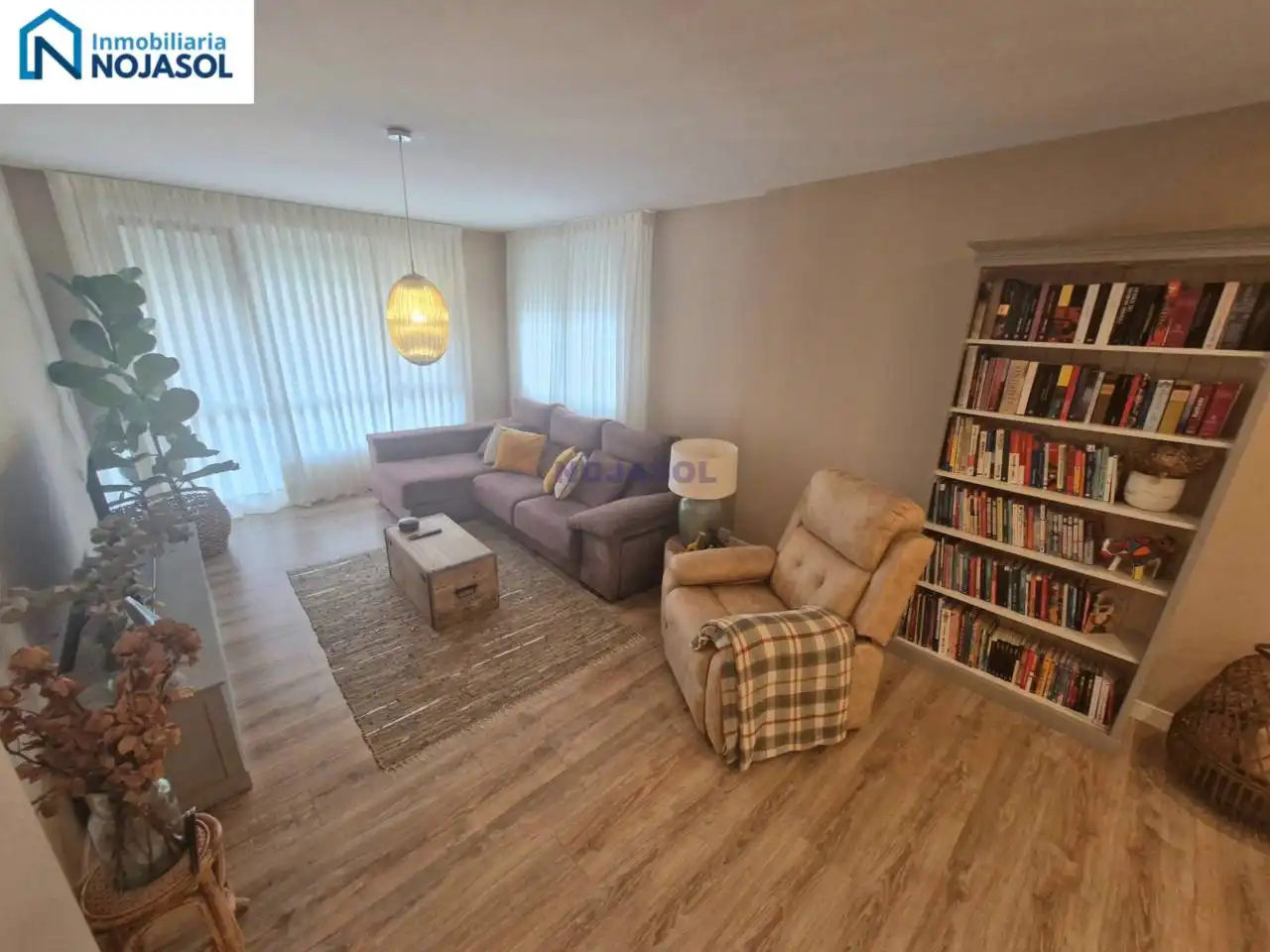 Sala de estar de Piso en venta en Noja con Calefacción, Terraza y Balcón