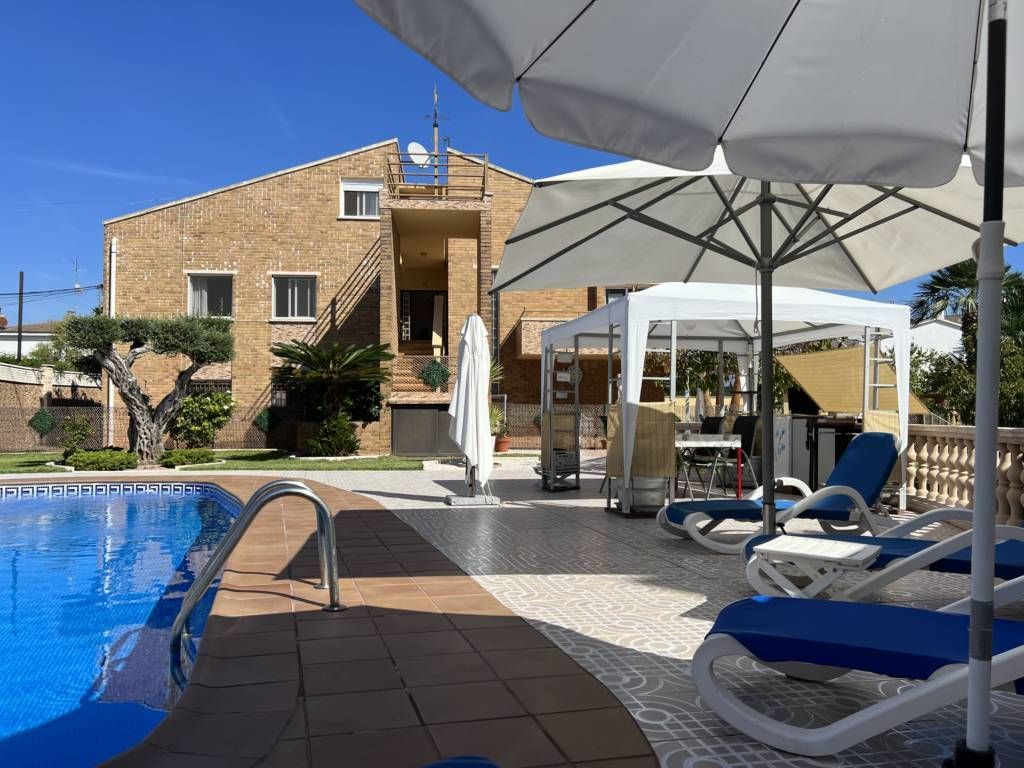 Swimming pool of House or chalet for sale in El Vendrell  with Private garden, Terrace and Swimming Pool