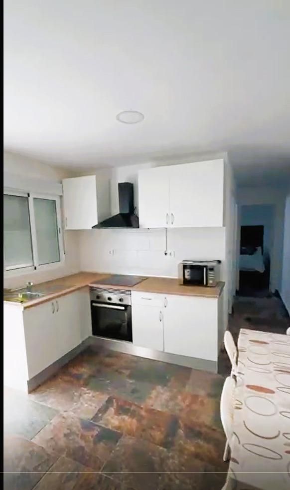 Kitchen of Flat to share in  Murcia Capital  with Air Conditioner, Storage room and Furnished