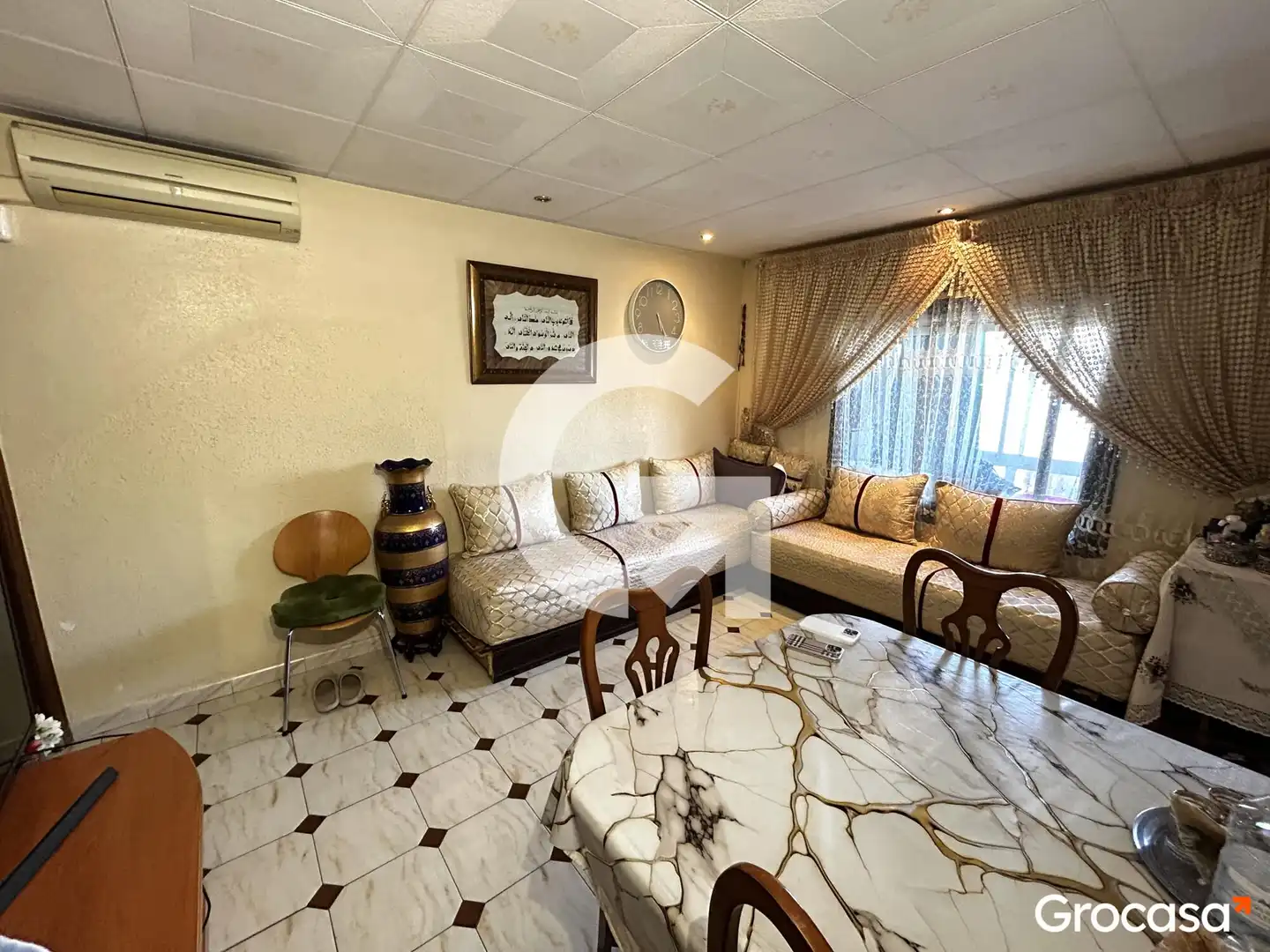 Living room of Flat for sale in Mataró  with Air Conditioner, Furnished and Oven