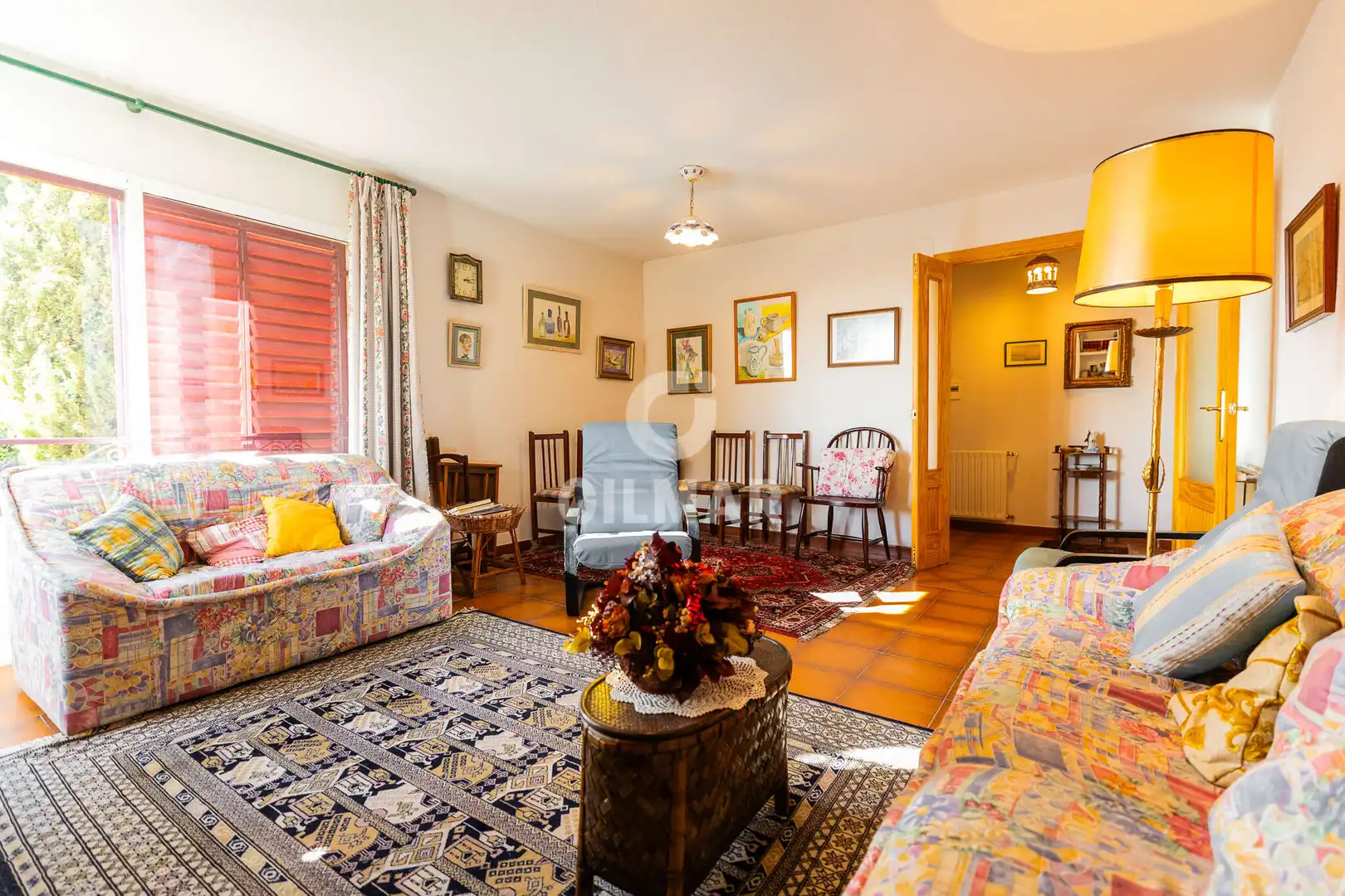 Sala de estar de Casa adosada en venta en Cercedilla con Calefacción, Jardín privado y Piscina