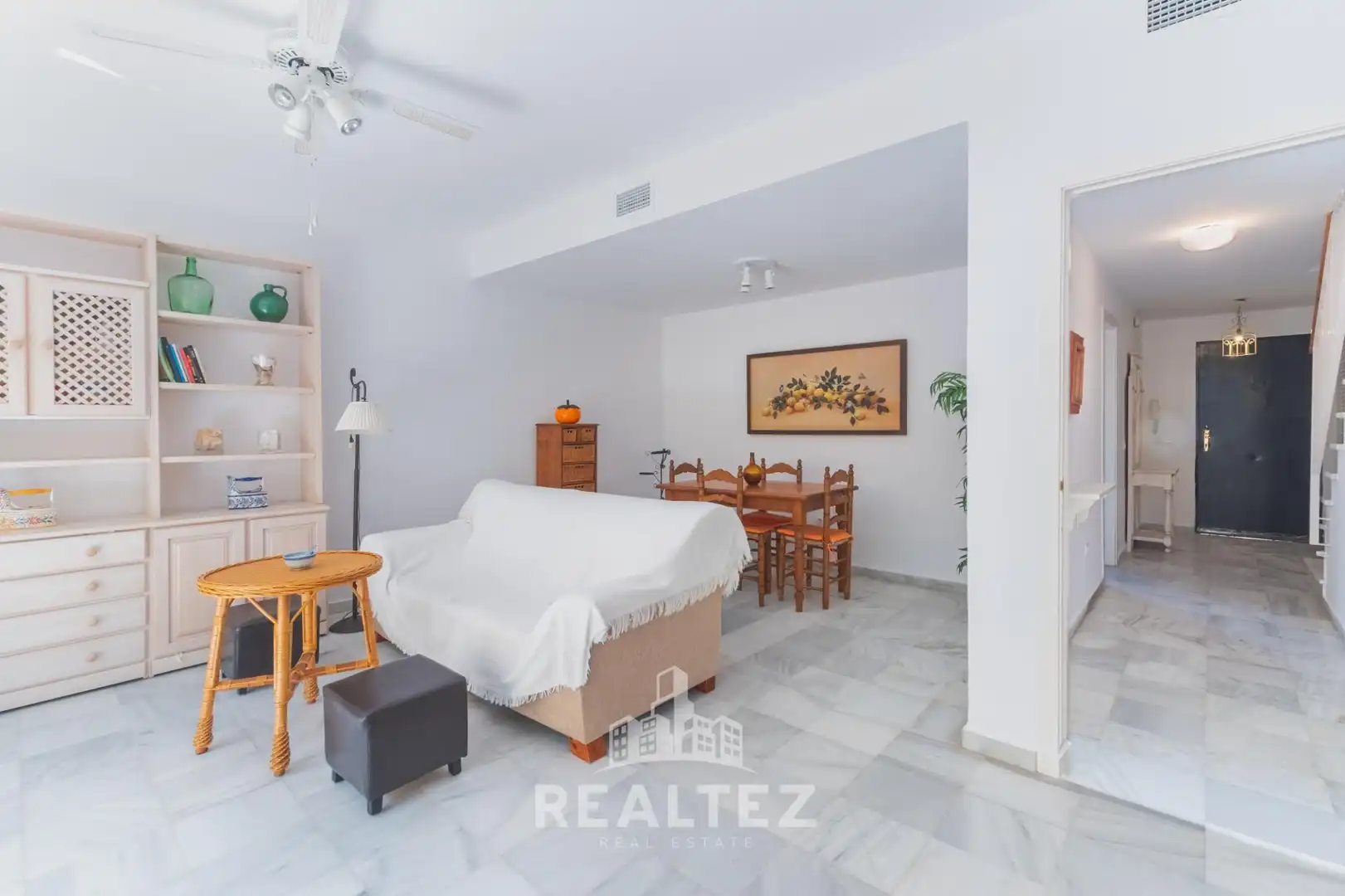 Wohnzimmer von Einfamilien-Reihenhaus zum Verkauf in El Puerto de Santa María mit Terrasse, Möbliert und Balkon