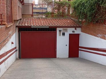 Place de parking individuelle à vendre à Calle Melilla 12
