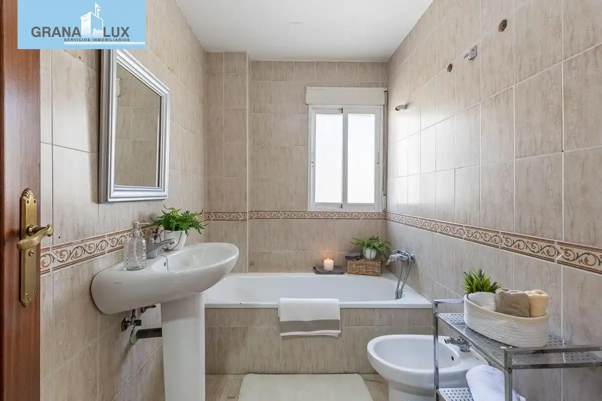 Piso en venta en Calle Doctor Tamayo Rubio, Maracena