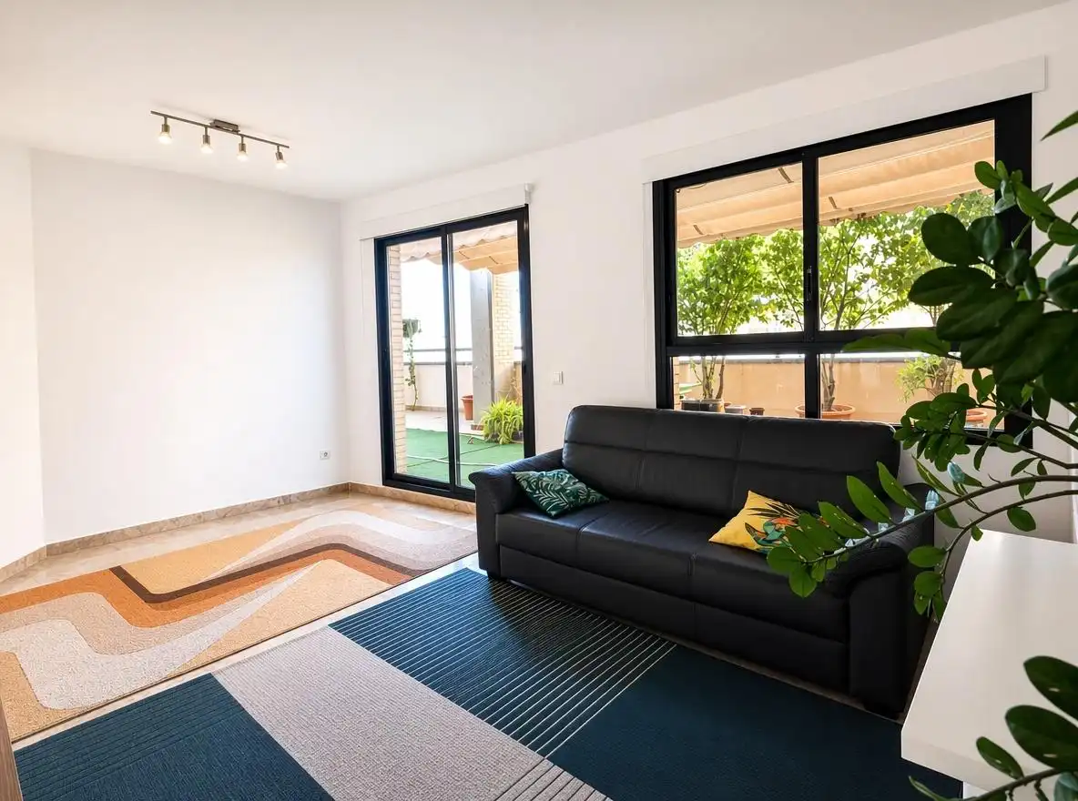 Wohnzimmer von Dachboden zur Miete in Alicante / Alacant mit Terrasse, Abstellraum und Möbliert