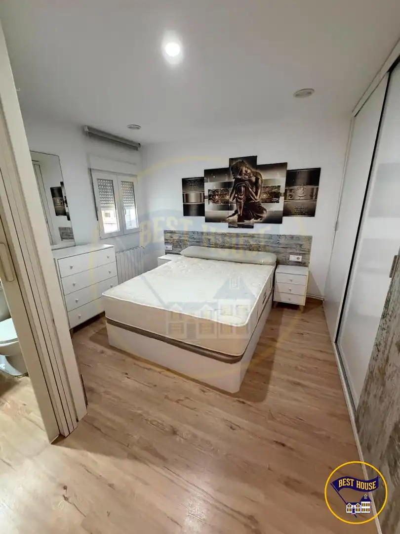 Habitación de Piso en venta en Cuenca con Calefacción, Amueblado y Balcón