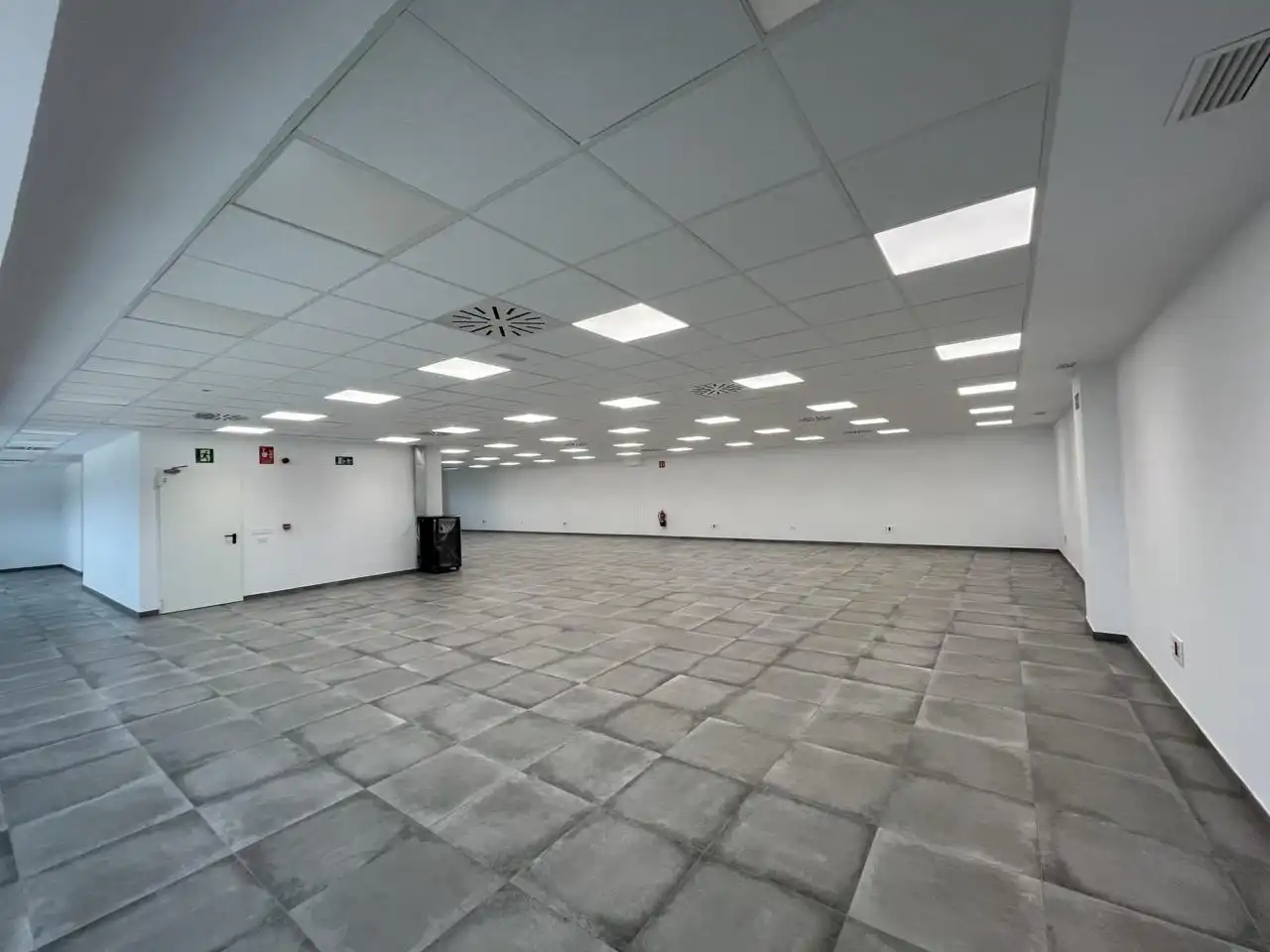 Industrial buildings for rent in Òdena  with Heating