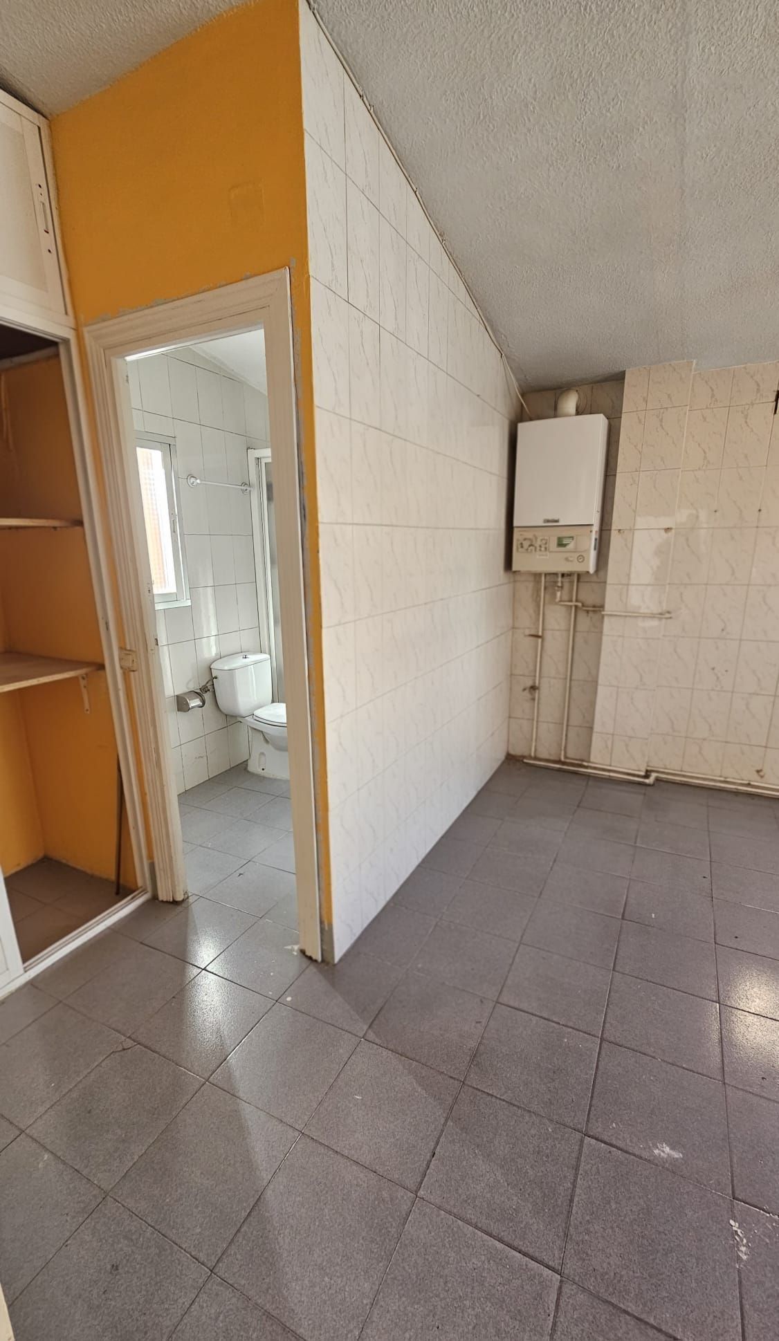 Bany de Pis en venda en Móstoles amb Aire condicionat