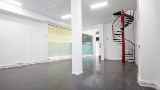 Local comercial en Alquiler en Barri de les Corts