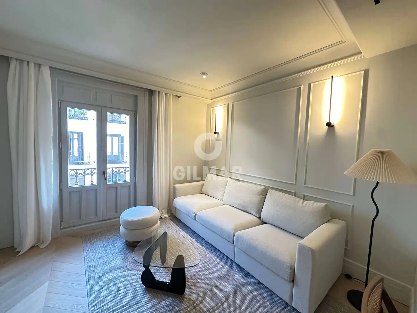 Sala d'estar de Pis en venda en Madrid amb Calefacció, Piscina i Moblat