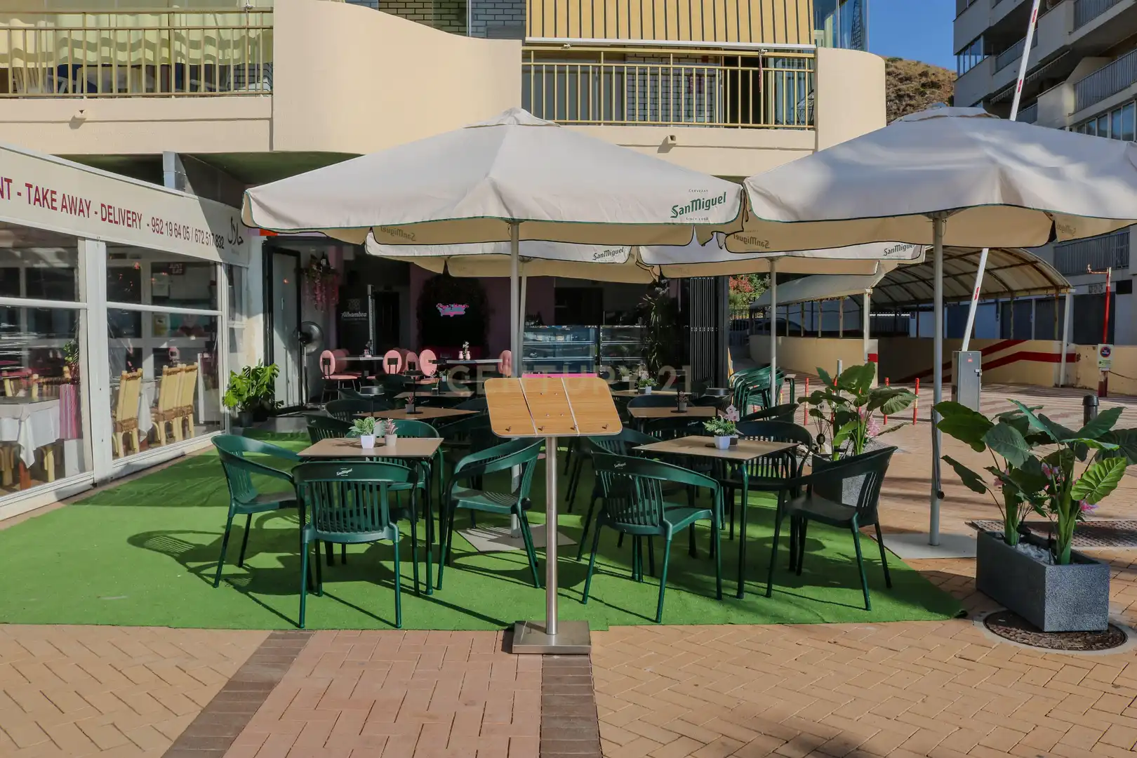 Terrace of Commercial properties for transfer in Fuengirola