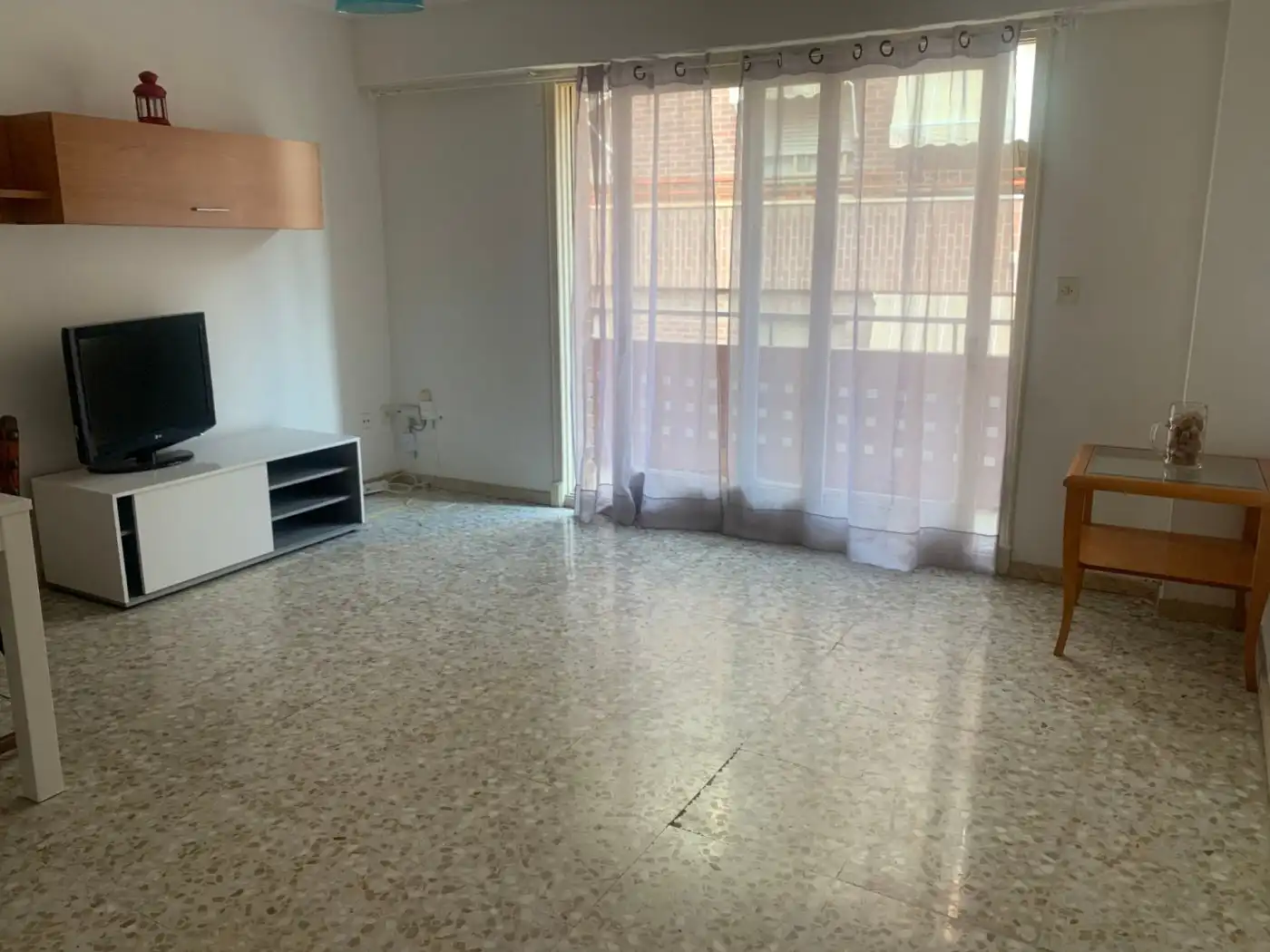 Sala de estar de Piso de alquiler en Alicante / Alacant con Amueblado y Balcón