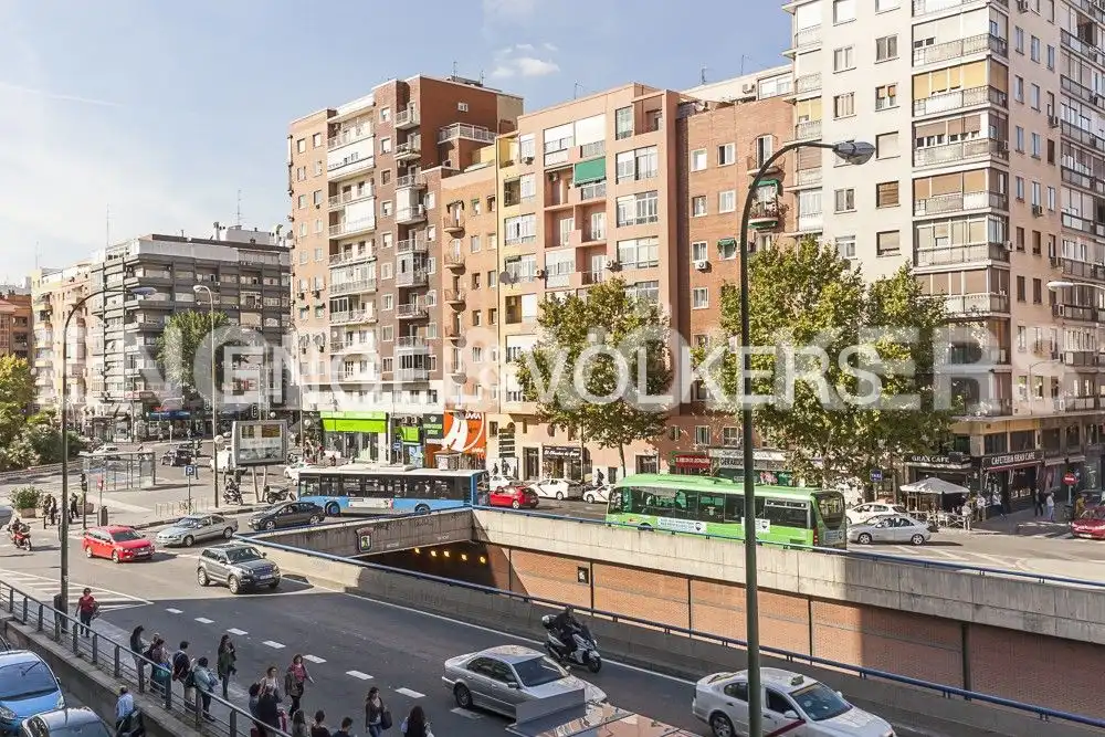 Vista exterior de Piso de alquiler en Madrid con Aire acondicionado y Calefacción