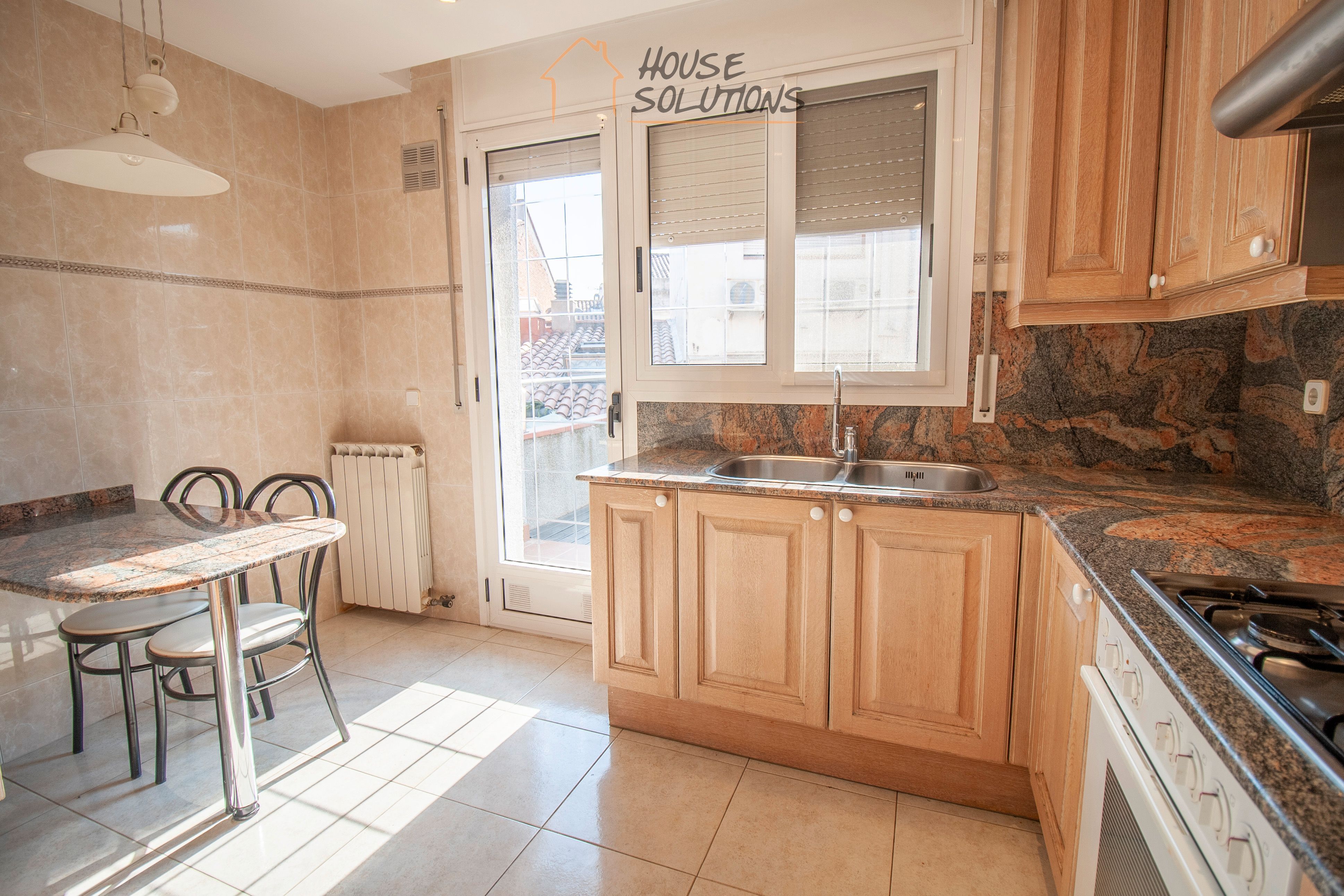 Casa adosada de lloguer a Carrer de Can Puiggener, Creu Alta