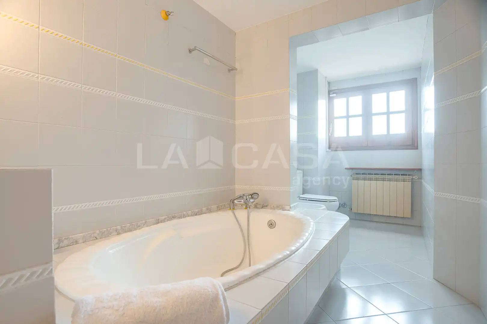 Bany de Casa o xalet en venda en Lliçà d'Amunt amb Calefacció, Terrassa i Balcó