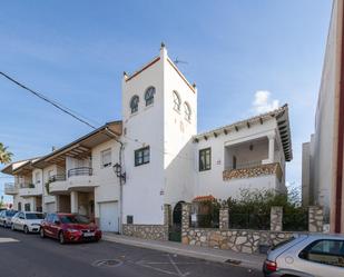 Vista exterior de Casa o xalet en venda en Alborache amb Terrassa i Balcó