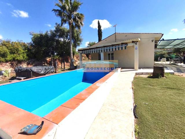 Casa-chalet en Venta en Calle Colombia en Sexmo