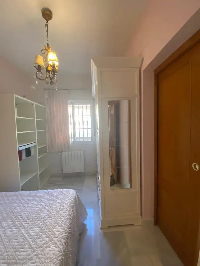 Habitación de Casa adosada de alquiler en La Rinconada