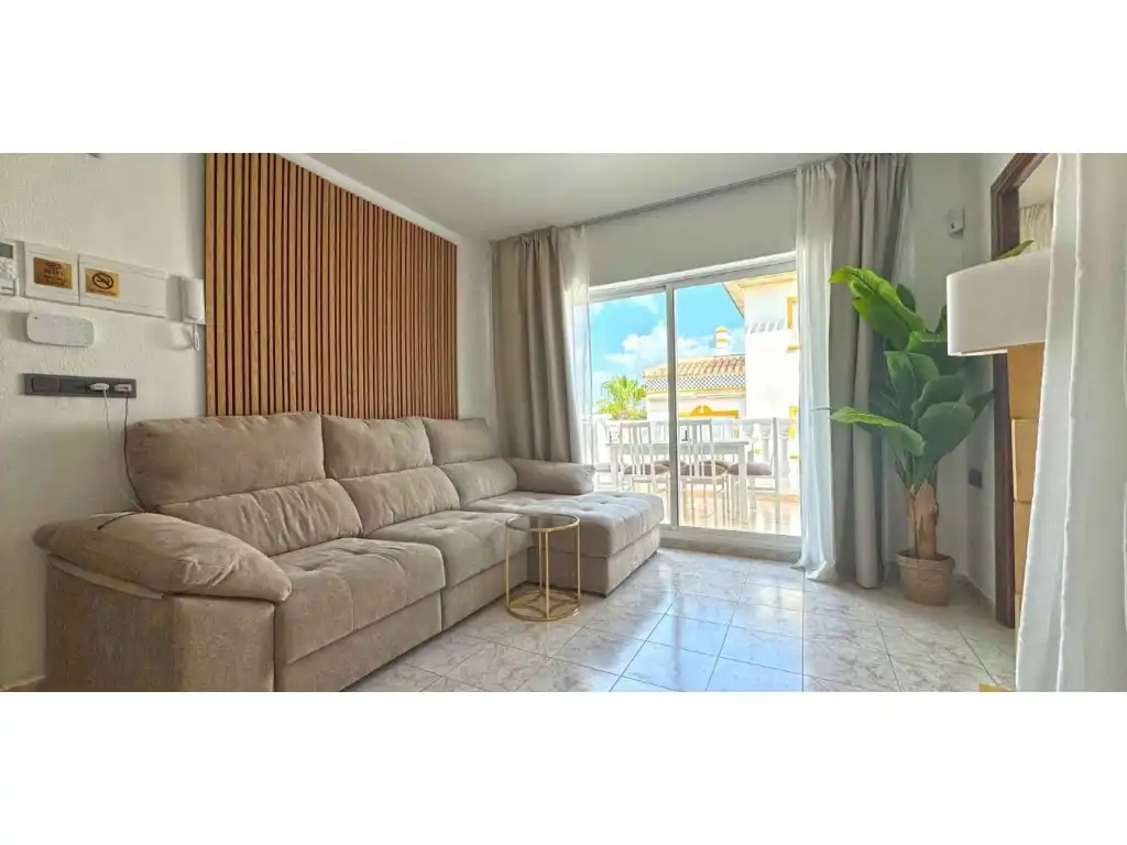 Maisonette zum Verkauf in Calle Adelfas, Cañada del Molino