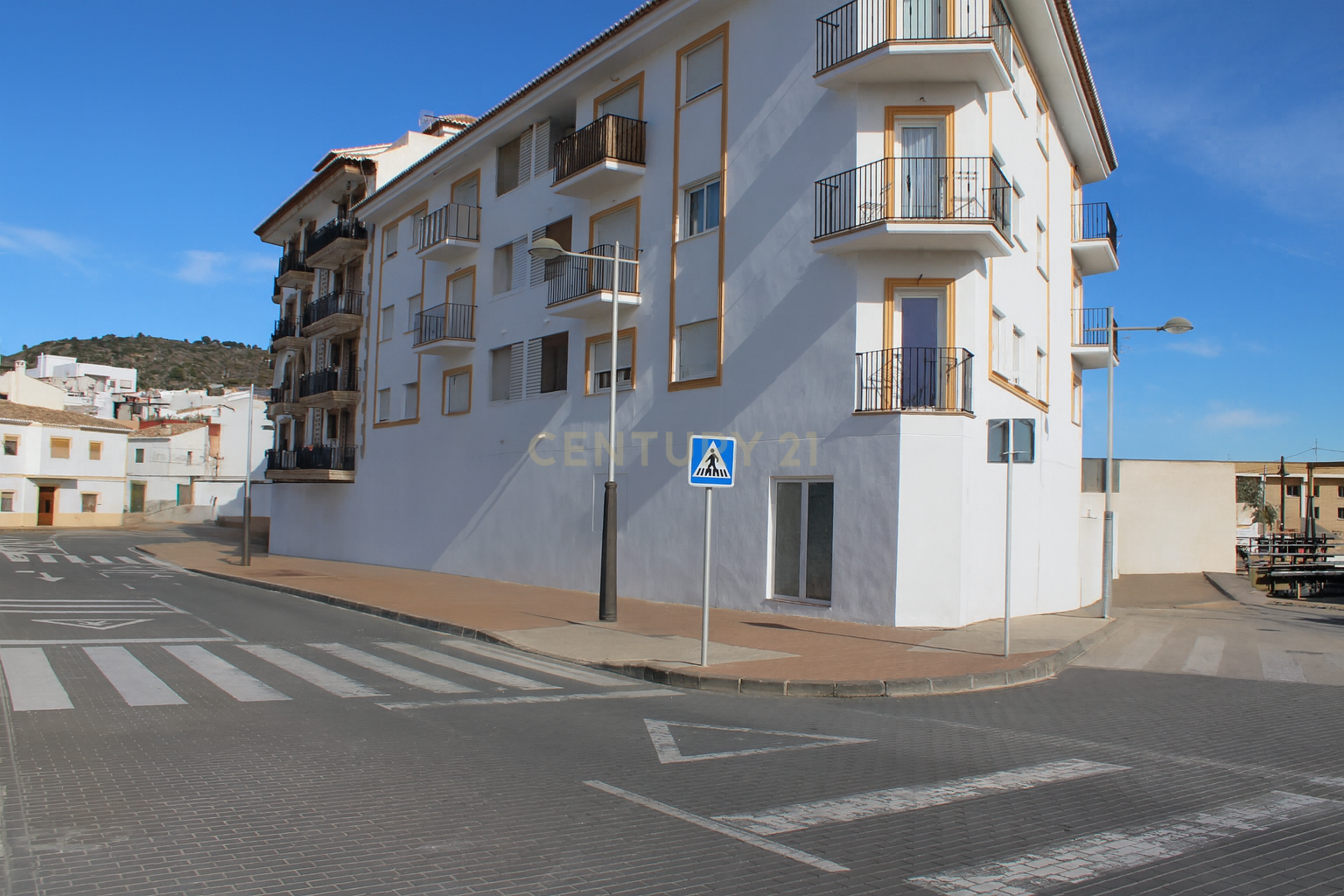 Vista exterior de Local de lloguer en Jávea / Xàbia