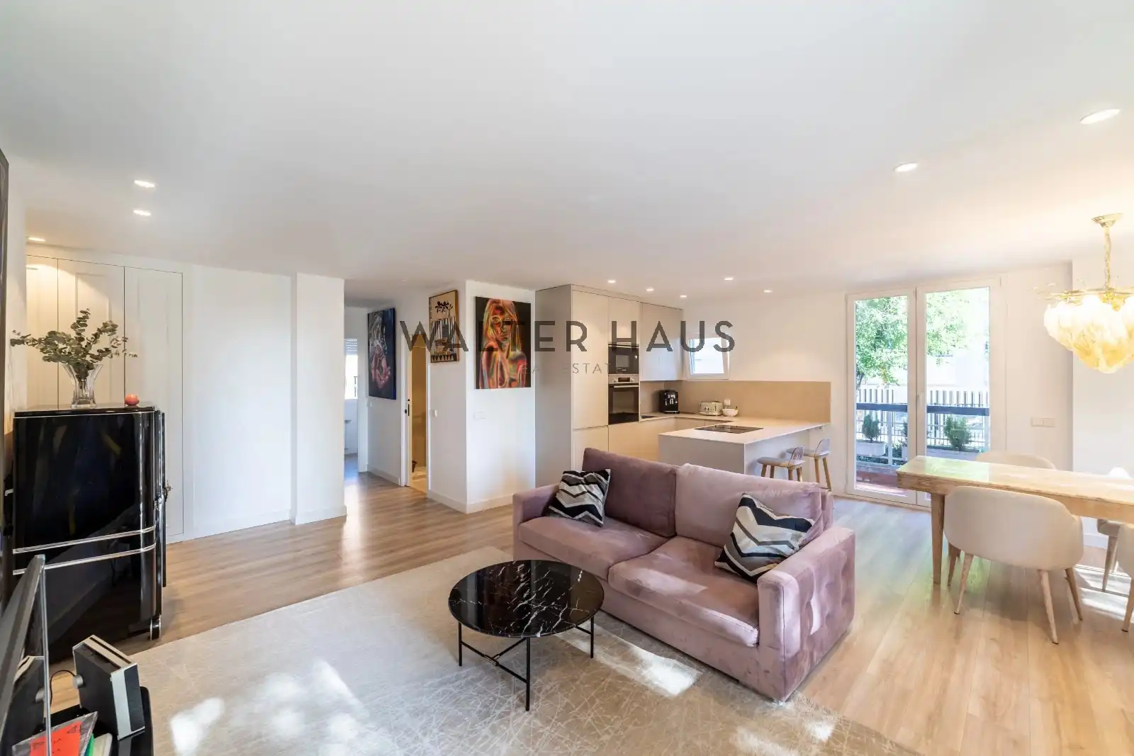 Vista exterior de Piso en venta en Madrid con Aire acondicionado, Calefacción y Horno