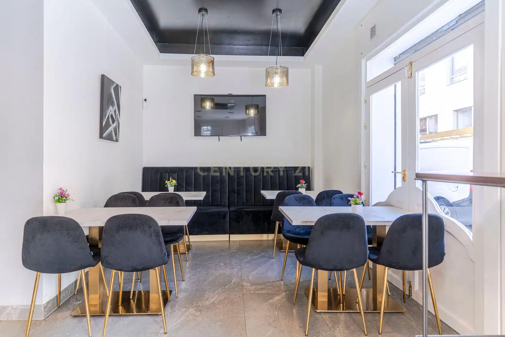 Comedor de Local en traspaso en Granada con Aire acondicionado