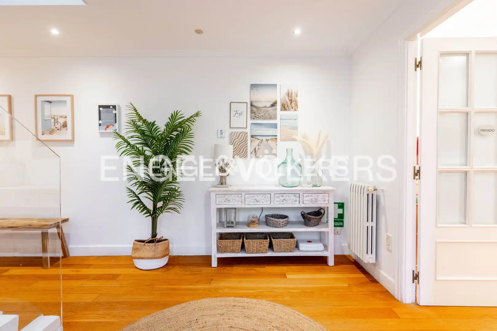 Sala de estar de Finca rústica en venta en Hondarribia con Aire acondicionado, Calefacción y Jardín privado