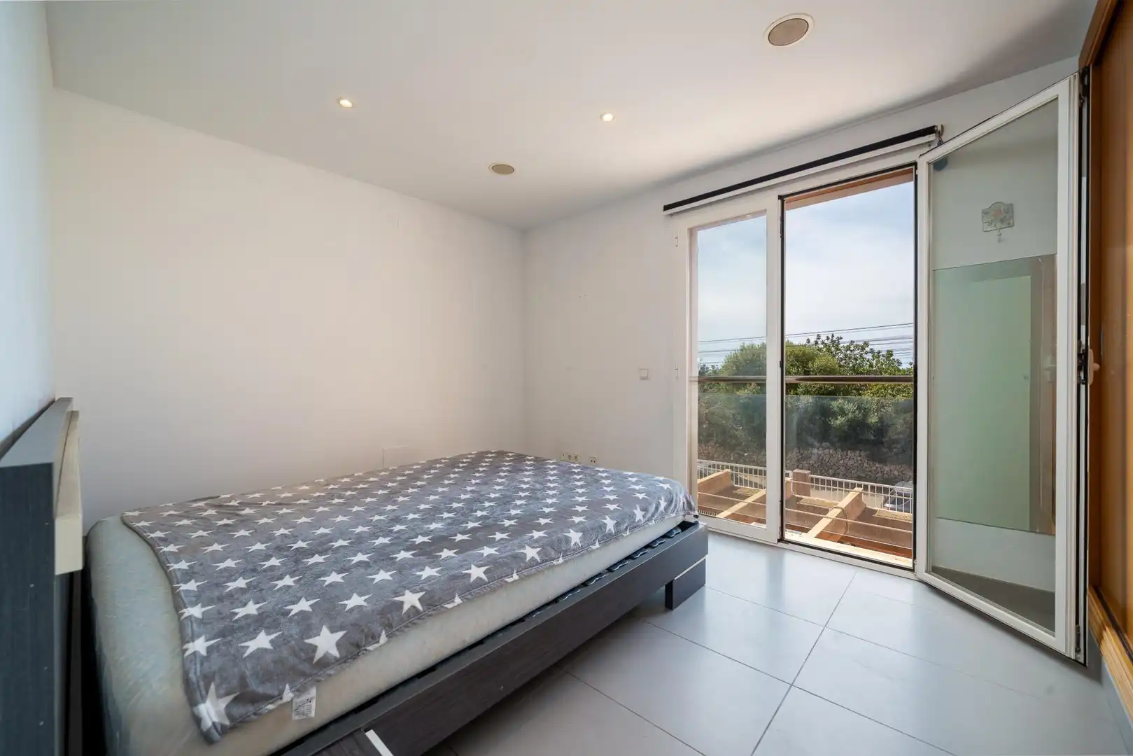 Schlafzimmer von Einfamilien-Reihenhaus zum Verkauf in Felanitx mit Klimaanlage, Terrasse und Abstellraum