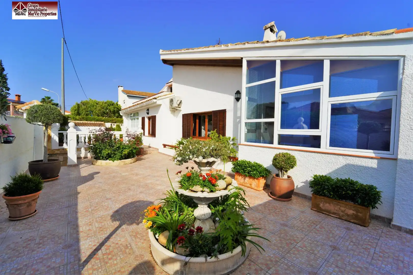 Vista exterior de Casa o chalet en venta en Benidorm con Calefacción, Jardín privado y Terraza