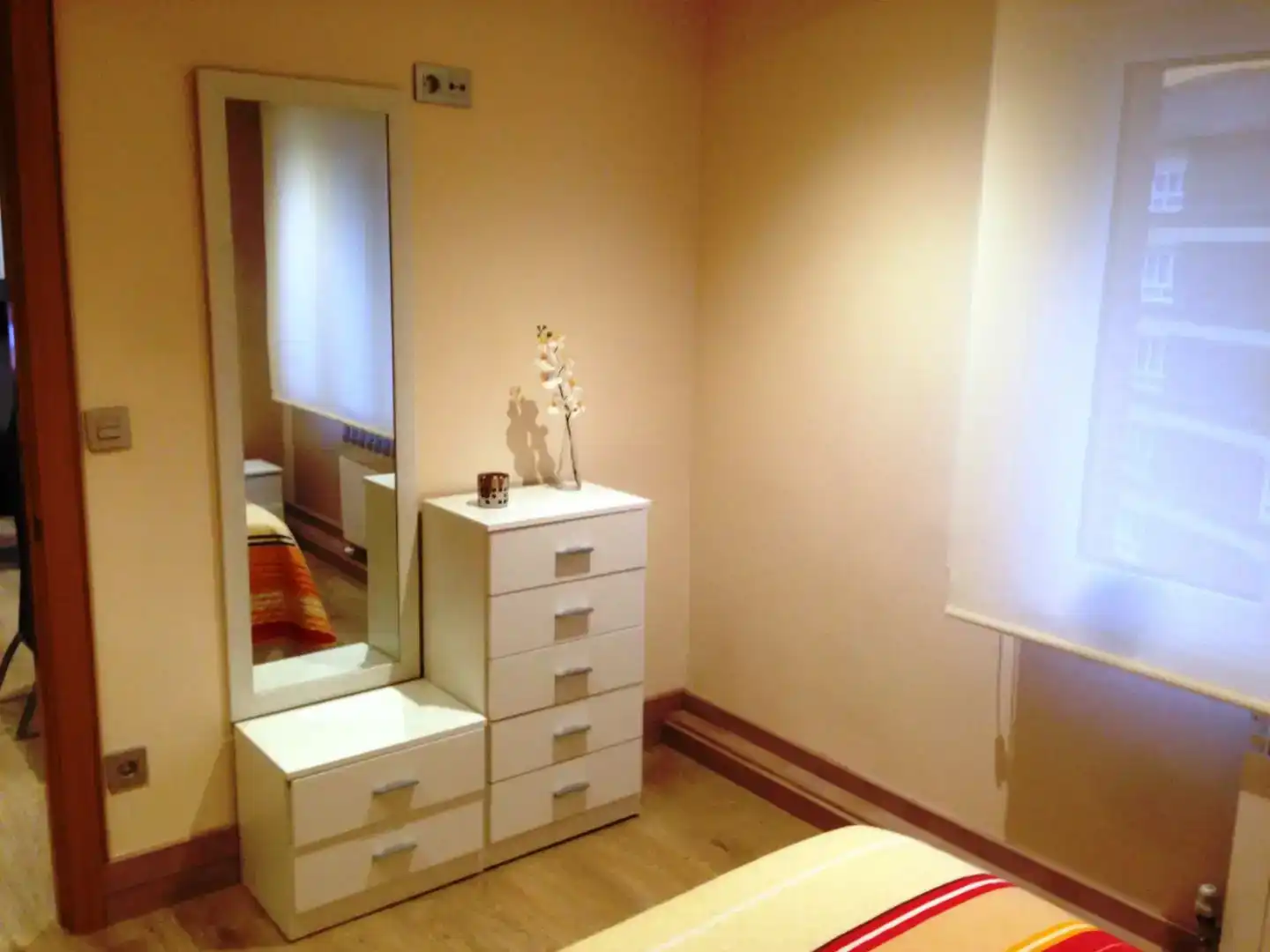 Bedroom of Flat for rent in Gijón 