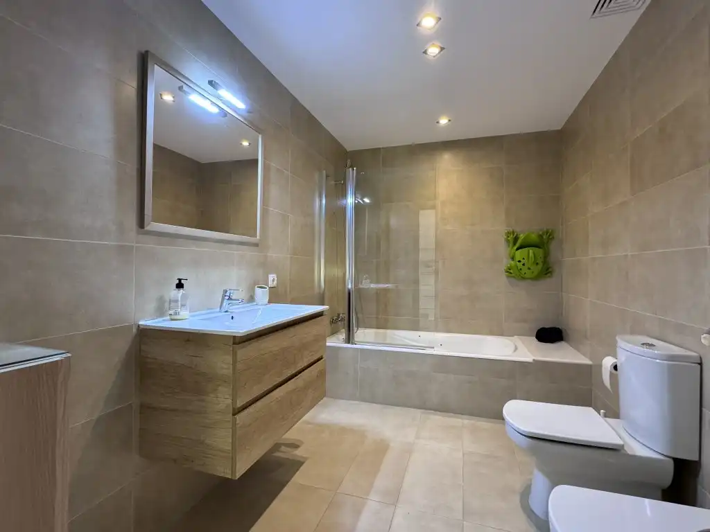 Semi-detached house with pool to rent in Selva, imagen 8