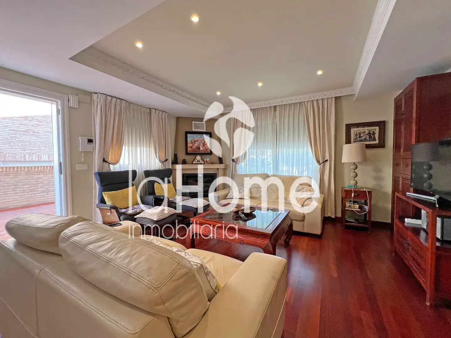 Sala d'estar de Casa adosada en venda en Mas Camarena  