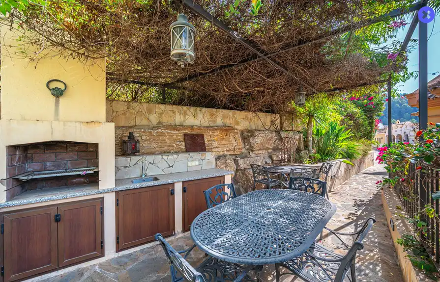 Terraza de Casa o chalet en venta en Istán con Aire acondicionado, Jardín privado y Piscina