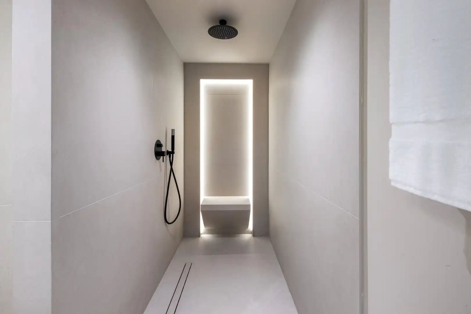 Bathroom of Apartments for sale in Benahavís  with Air Conditioner, Terrace and Swimming Pool