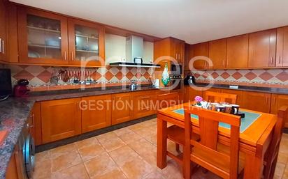 Kitchen of House or chalet for sale in Torrent  with Air Conditioner, Terrace and Swimming Pool