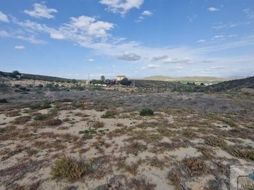 Terrenys i solars en venda a Zurgena