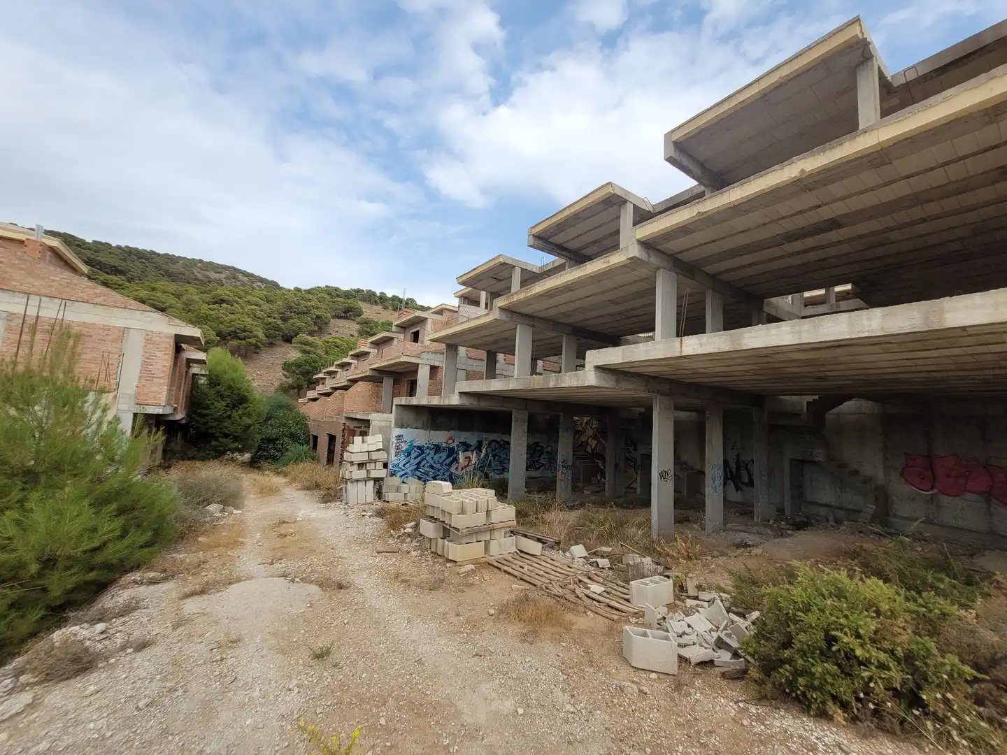 Vista exterior de Edifici en venda en Alhaurín El Grande