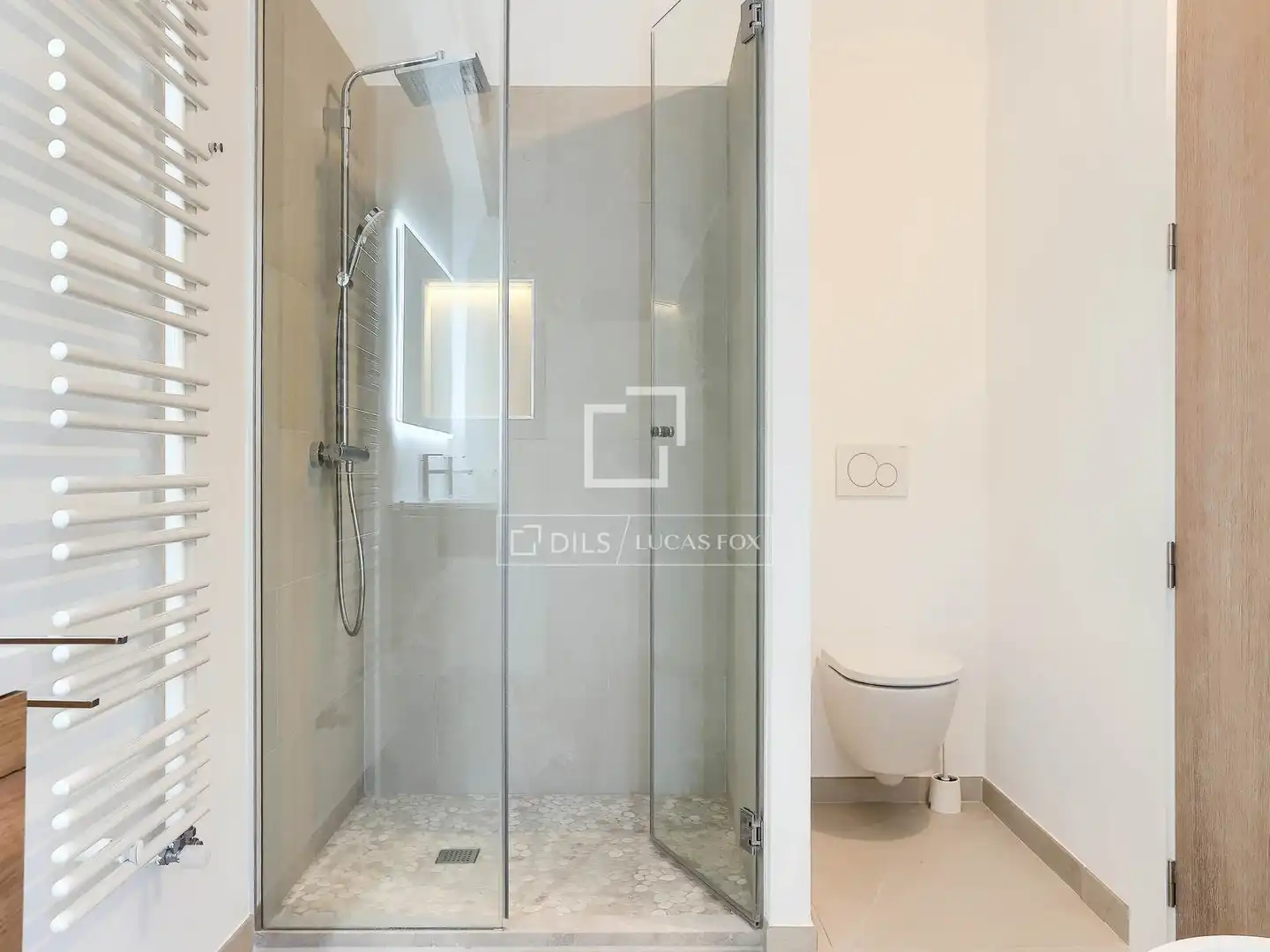 Bathroom of Houses for sale in Llubí  with Air Conditioner and Swimming Pool