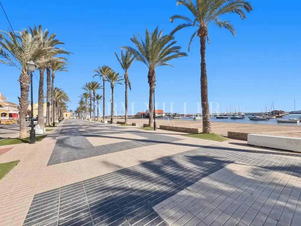 Vista exterior de Piso en venta en Los Alcázares con Aire acondicionado, Calefacción y Amueblado