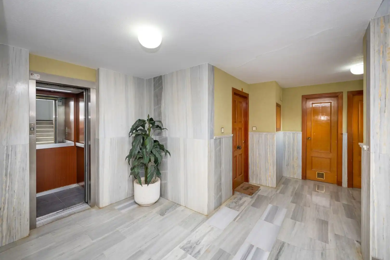 Maisonette zum Verkauf in Salobreña mit Klimaanlage, Heizung und Terrasse