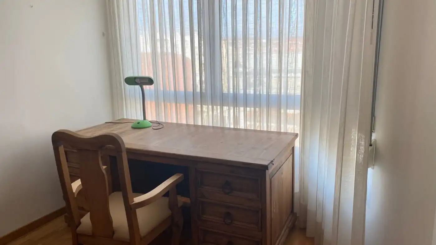 Schlafzimmer von Dachboden zum Verkauf in Silla mit Klimaanlage, Heizung und Parkett