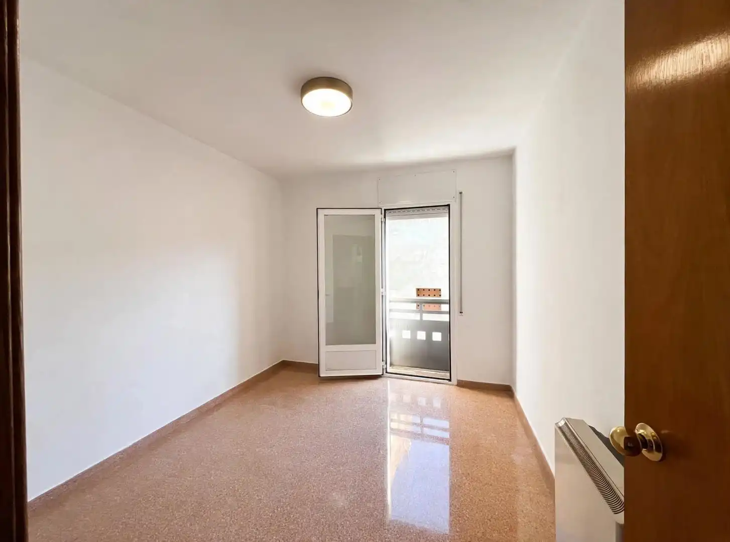 Flat with terrace for sale in Nucli Urbà, imagen 7