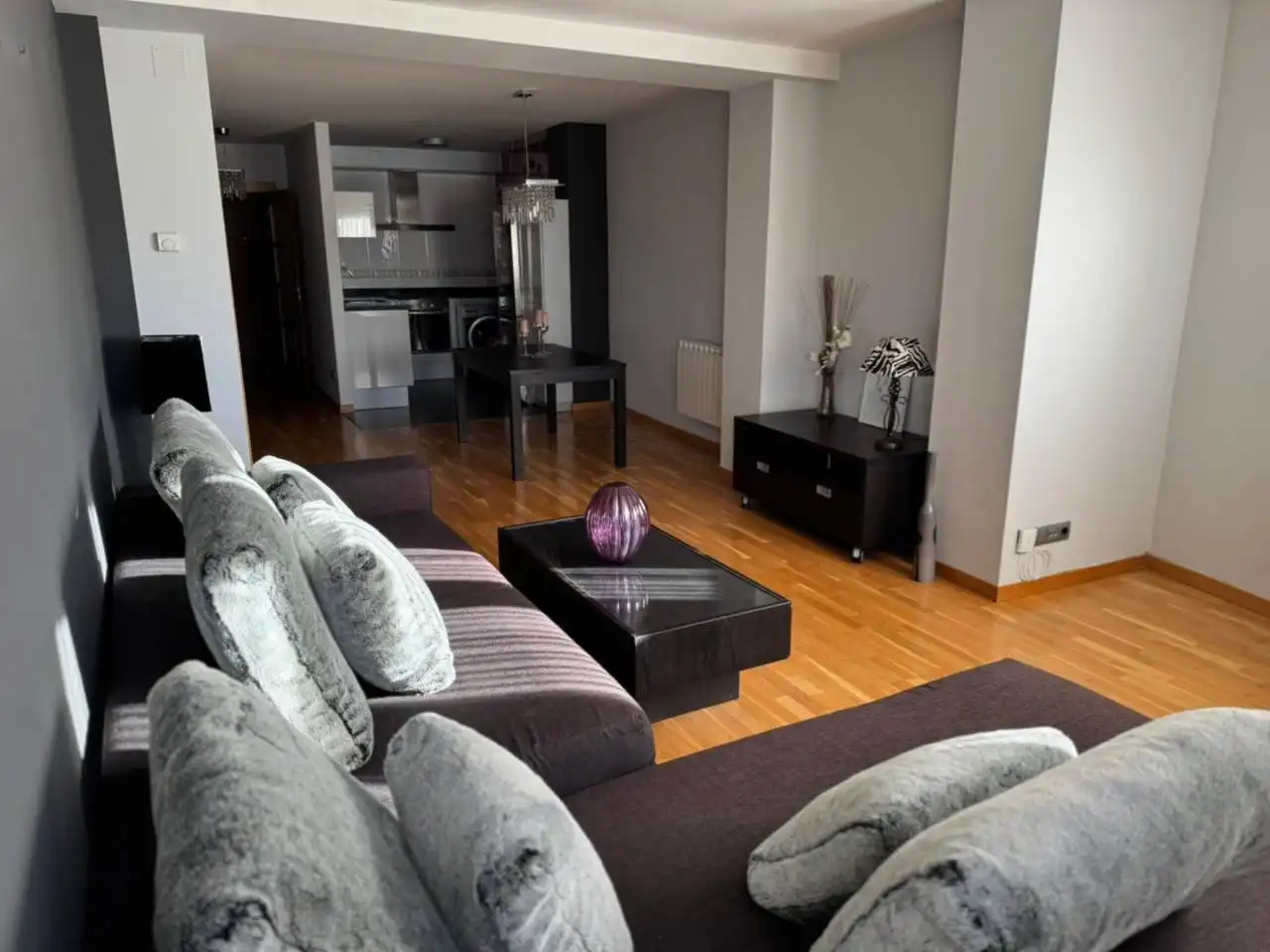 Sala d'estar de Pis en venda en Zamora Capital  amb Calefacció, Traster i Balcó