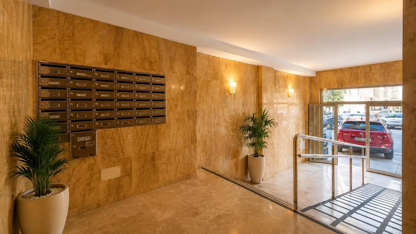 Piso en venta en Almería con Aire acondicionado y Balcón